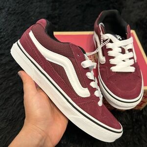 VANS off the wall burgundy suede lace up shoes sneakers women’s 7 new